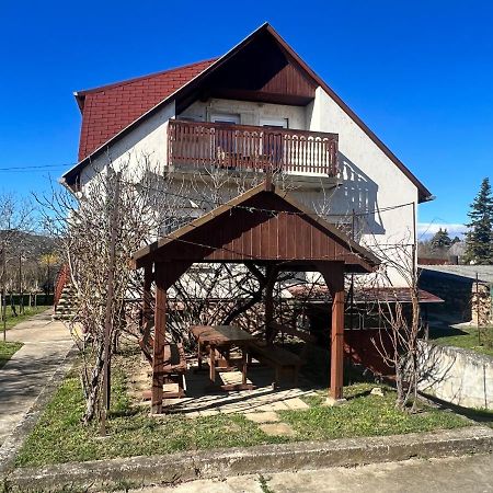 A Festo Vendeghaza / The Painter'S Guest House Занка Экстерьер фото